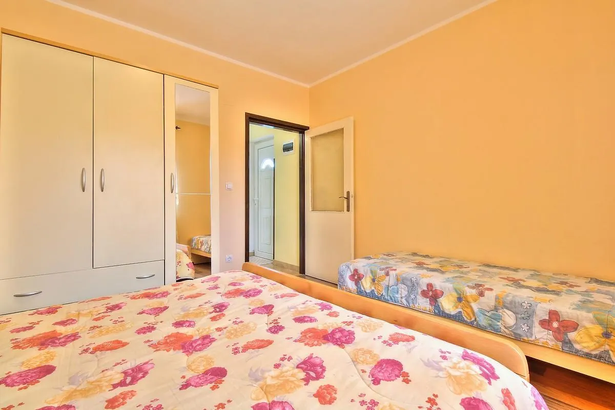 *** ゲストハウス Lorena Apartments Seget  クロアチア