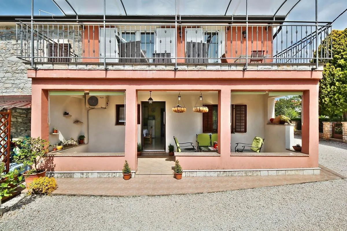 *** Casa de hóspedes Lorena Apartments Seget  Croácia